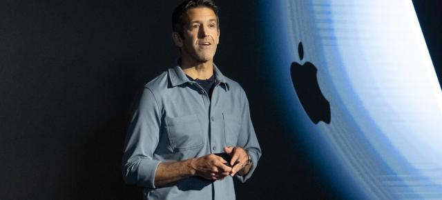 Apple schimbă șefia; Tim Cook face pasul în spate, John Ternus devine noul CEO din septembrie