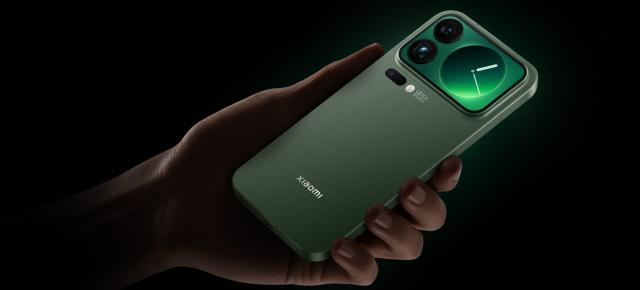 Xiaomi e pregătită să ofere un telefon cu baterie de 10000 mAh! Vine până la final de an și are ecran de 7 inch