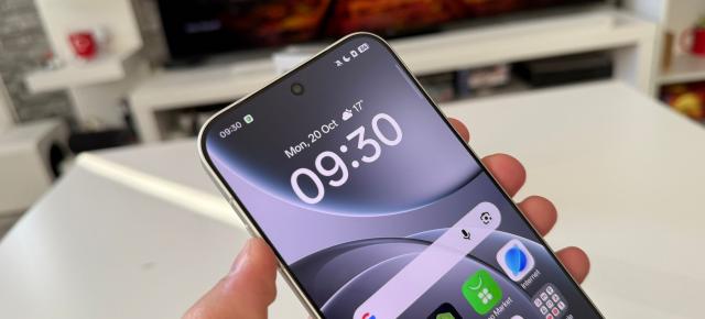 A durat mult, dar cineva va copia în sfârşit camera selfie de pe iPhone 17; OPPO pregăteşte o cameră selfie 1:1, de 100 MP