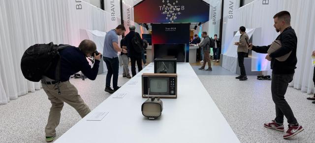 Am fost la Londra să văd cum LED-urile bat OLED-ul: Sony Bravia 9 II şi 7 II schimbă paradigma cu True RGB