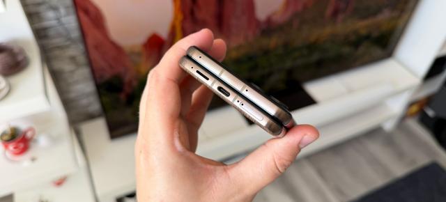 Motorola RAZR 70 Ultra: Conectivitate mai mult decât suficientă, plus suport UWB