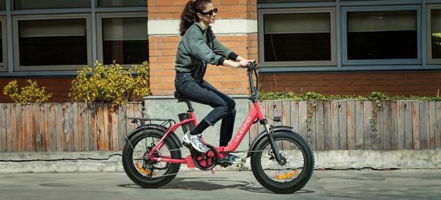 Turul Magazinelor #1606: Laptop cu RTX 5050 cu reducere de 200 lei AZI, telefon TANC şi bicicletă electrică pliabilă de top