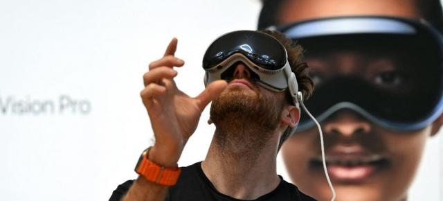 Apple schimbă macazul: ochelarii AI ar putea lua locul unui Vision Pro mai ieftin și ar intra direct în lupta cu Samsung