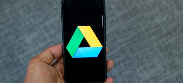 În sfârșit! Android primește o funcție pe care utilizatorii o cereau de ani buni, iar Google schimbă și backup-ul mesajelor