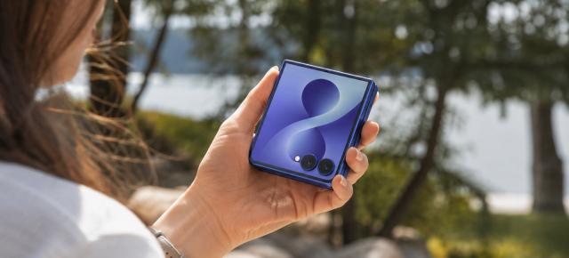 Preț și disponibilitate Samsung Galaxy Z Flip8 în România (Preînregistrare)