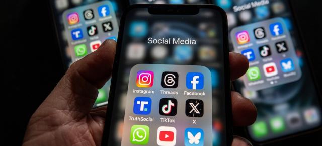 UE vrea să strice „farmecul” Facebook și Instagram! Scroll-ul infinit și autoplay-ul, în pericol