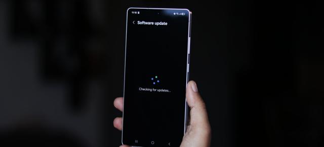 Samsung rezolvă 56 de probleme de securitate prin actualizarea din august; Ce telefoane sunt vizate