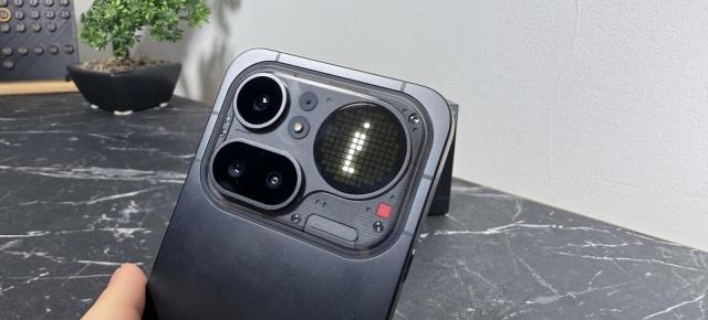 Nothing se pregătește să accelereze în 2027; două telefoane noi au apărut deja în baza IMEI