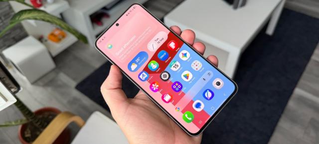 Samsung Galaxy S26 FE: Display cu o unghie peste Galaxy A56, imersiv