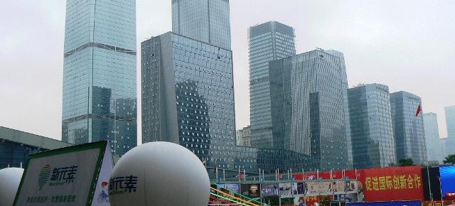 China cere ca SUA să scadă limitările la exporturi de bunuri IT de top, sau va cumpăra de la ruşi