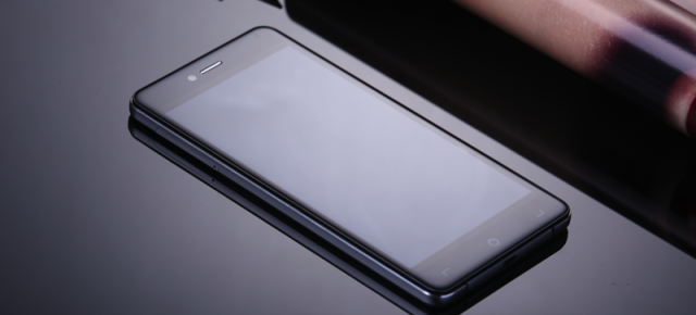 Elephone pregăteşte două telefoane elegante cu șasiu din sticlă şi metal: Elephone S2 şi S2 Plus