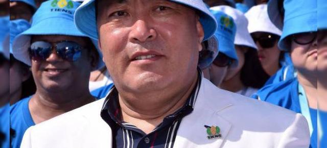 Şeful unei companii din China a dus 6000 de angajaţi în vacanţă în Franţa