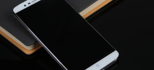Elephone P8000 este un telefon cu 3 GB RAM şi baterie foarte generoasă, dar şi cu preţ incredibil!