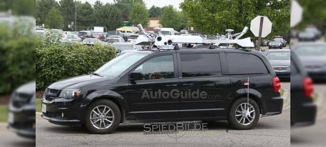 Apple testează automobile în zona oraşului Detroit; "Project Titan" pare a implica hatchbackuri Dodge