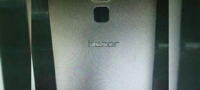 Huawei Honor 7 apare pe Weibo cu o carcasă metalică mată şi un scanner de amprente