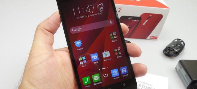 ASUS ZenFone 2 Unboxing: primul telefon cu 4 GB RAM îşi turează motorul pe masa de teste (Video)