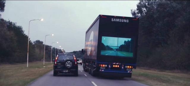 Samsung prezintă o tehnologie care revoluţionează şofatul: camioane Safety Truck cu monitoare în spate şi camere în faţă (Video)