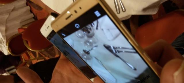 Noi fotografii hands on cu Huawei Mate S îl compară cu iPhone 6
