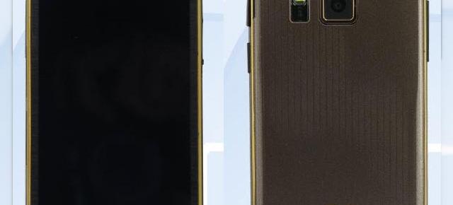 Chinezii pregătesc pentru lansare un smartphone cu clapetă ce ar putea veni cu nu mai puțin de 8GB RAM