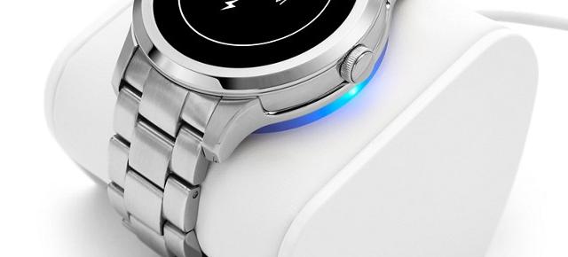 Fossil Q Founder, primul smartwatch al producătorului american de accesorii este acum disponibil la vânzare; costă 275$