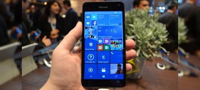 MWC 2016: Microsoft Lumia 650 prezentare hands-on - model entry level Windows 10 Mobile cu greutate scăzută