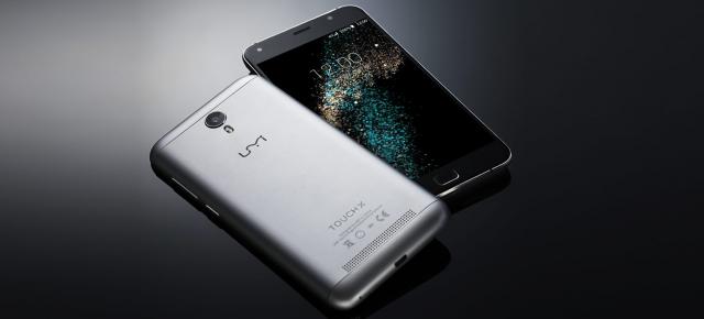 UMI Touch X și Oukitel K4000 sunt două smartphone-uri cu baterii de 4000 mAh și preț de sub 400 lei!