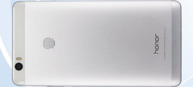 Un nou phablet Huawei Honor de 6.6 inch, cu rezoluţie QHD şi baterie de 4400 mAh e certificat de TENAA; Huawei Honor V8 Max sau Honor X3?