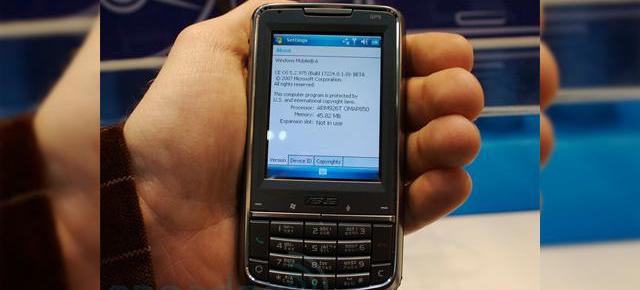 ASUS P526 cu functii GPS la CeBIT 2007