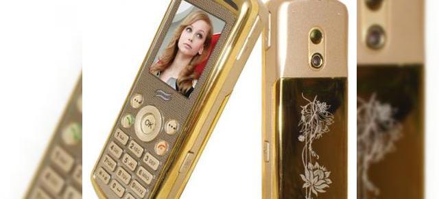Telefon cu diamante! (pacat ca-s false)