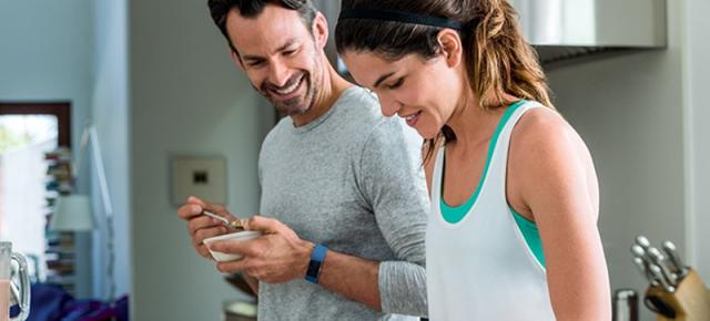 Fitbit Flex 2 și Charge 2 sunt lansate oficial; brățări fitness cu prețuri de 100, respectiv 150 dolari