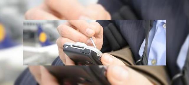 Interesul pentru serviciile bancare prin telefon este scazut