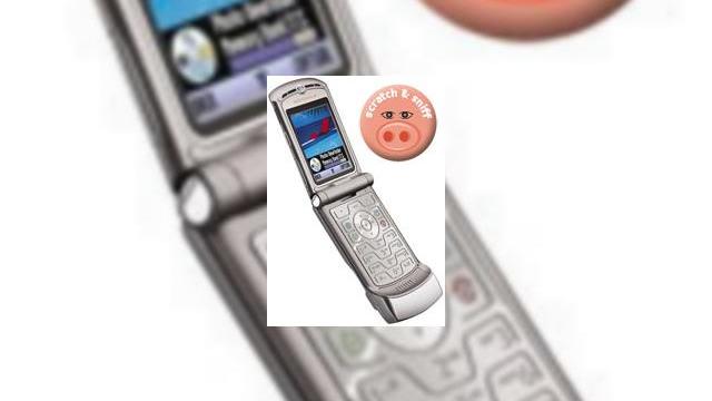 <b>Motorola patenteaza "Smellophone" - telefonul cu mirosuri</b>Deoarece Motorola are mare nevoie sa redevina profitabila, se pare ca al doilea mare producator mondial de telefoane mobile crede ca doar ceva foarte socant poate fi raspunsul. Moto a patentat "Smellophone" care este dotat cu arome olfactive ce sunt...