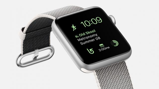 <b>Apple Watch Series 2 disponibil la precomandă prin intermediul QuickMobile cu prețuri ce încep de la 1.599 lei</b>Odată cu anunțul noilor modele iPhone, Apple a ținut să prezinte pe scenă și noua generație de smartwatch ce este numită Apple Watch Series 2. Avem în continuare variante Sport, modele standard, cât și versiuni exclusiviste denumite Apple Watch Edition