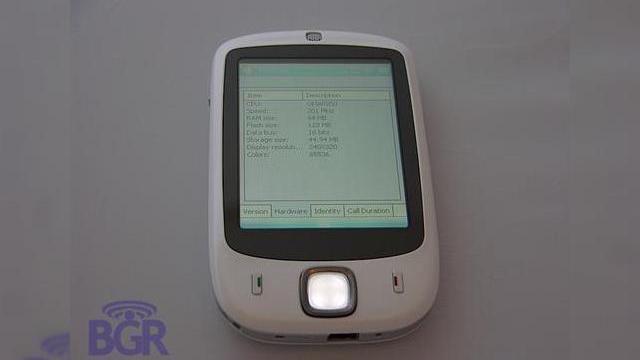 <b>Detalii despre HTC P3450 Elf</b>Am vazut primele poze cu acest terminal la inceputul lunii mai, iar acum il putem analiza, datorita detaliilor primite de la Boy Genius Report. Iata cum arata HTC P3450 Elf, dupa ce tocmai a fost scos din cutie: Terminalul are un design placut privirii,...