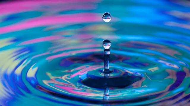 <b>Smartphone-urile Google Pixel vor beneficia de certificare IP53 pentru rezistență la contactul cu apa</b>O nouă informație despre smartphone-urile Google Pixel și Google Pixel XL iese astăzi la iveală, și anume faptul că terminalele vor beneficia de certificare IP53 pentru rezistența la stropii de apă. Această caracteristică este adoptată și de către modelul