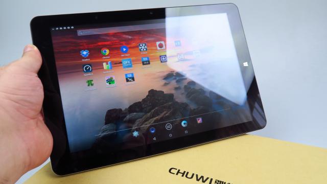 <b>Chuwi Hi12 Unboxing: scoatem din cutie o tabletă uriaşă, cu sistem dual boot, opţiune pentru tastatură şi stylus (Video)</b>A trecut ceva vreme de la ultima recenzie de tabletă la Mobilissimo.ro şi iată-ne reveniţi în acest segment cu un masiv model 12 inch. E vorba despre Chuwi Hi12, terminal cu ecran de 12 inch şi care costă 229.89 dolari la GearBest.com.
