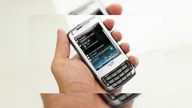 <b>Mio A702, un PDA dotat cu GPS</b>Cateva vesti interesante ne sosesc de la salonul Computex 2007, printre care se numara si prezentarea lui A702, de catre Mio, acesta fiind un PDAPhone dotat cu GPS si succesorul adevarat al lui A701, dupa esecul modelului A501. Terminalul include o camera...