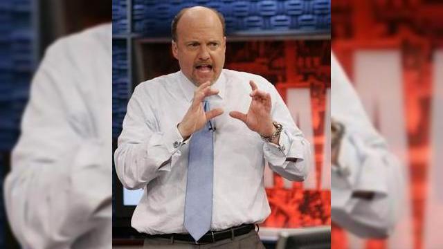 <b>Raspunsul Verizon la iPhone: Flexibilitate si optiuni</b>Jim Cramer de la emisiunea TV populara "Mad Money" din State, crede ca Ivan Seidenberg, CEO la Verizon nu are marfa care trebuie. Conform site-ului web, TheStreet.com, in acest program, Cramer a declarat: "Seidenberg ar trebui sa duca Verizon mai sus si...