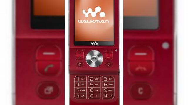 <b>Sony Ericsson W910, un 3G multimeda</b>In cadrul marelui eveniment de ieri, ce a avut loc la Berlin, Sony Ericsson a lansat nu mai putin de 6 noi telefoane, numeroase accesorii si 3 ceasuri Bluetooth. Printre acestea s-au numarat si 2 modele de exceptie din seria Walkman: W910 si W960. W910...