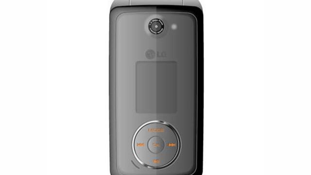 <b>LG Fusic II, gata de lansare</b>Se pare ca LG Fusic II va sosi in curand, desi se cunosc foarte putine detalii despre acest terminal, toate provenind din zvonuri mai degraba decat din comunicate de presa ale companiei producatoare. Noul handset al celor de la LG va incorpora o camera de...
