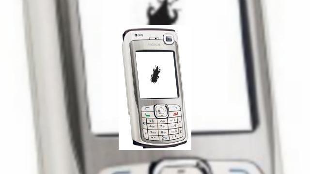 <b>Hacker arestat pentru raspandirea unui virus pe telefoanele mobile</b>Nu trebuie sa fim genii pentru a stii ca daca primim un mesaj prin Bluetooth, care ne ofera continuturi cu tenta erotica, ar fi intelept sa refuzam. Totusi, 115.000 de utilizatori din Spania au acceptat un astfel de mesaj primind si un virus pe telefon....