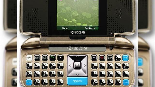 <b>Detalii despre Kyocera Lingo M1000</b>Terminalul este un update la modelul Strobe/SwitchBack, unul mai subtire si mai usor, dar si dotat cu un design destul de original. Celelalte feature-uri ale telefonului sunt similare cu cele ale predecesorului sau, inclusiv display-ul exterior si...