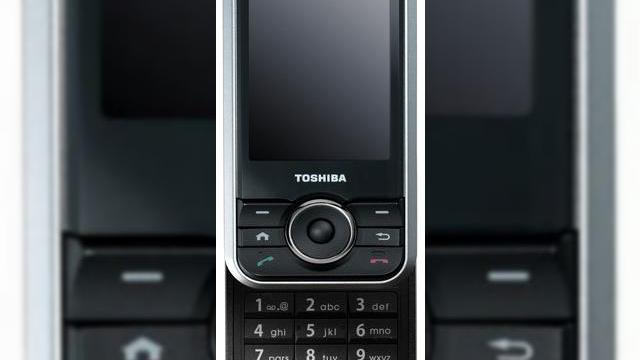 <b>Slide-phone Toshiba, modelul G500 a fost lansat la 3GSM</b>Impreuna cu noul sau G900 dotat cu Windows Mobile 6, Toshiba a mai lansat si G500, care opereaza pe Windows Mobile 5. Aceste lansari au fost facute in cadrul 3GSM, la Barcelona in saptamana in curs. Imaginati-va o combinatie dintre conectivitatea tri-band...