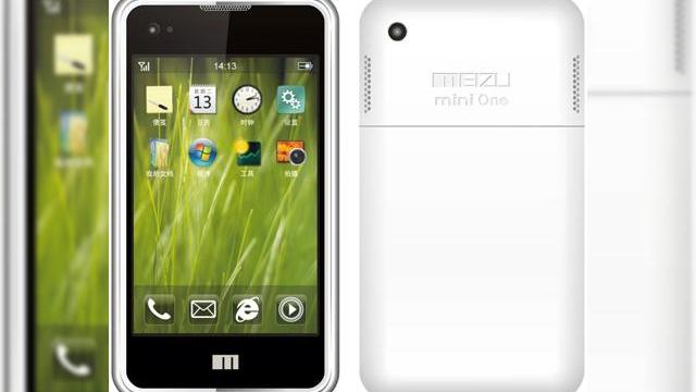 <b>Meizu raspunde lansarii iPhone... oferind imagini cu M8</b>Practic nimic nu s-a schimbat la "clona" lui iPhone, Meizu MiniOne M8, in afara de cateva mici retusari la capitolul design. Iata-l pe "fratele geaman" al telefonului lansat de Apple cu 2 zile in urma: Nu cunoastem inca o data oficiala de lansare a...