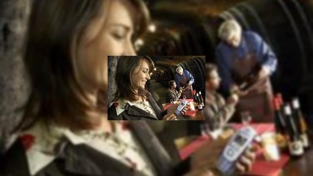 <b>SMS-uri si convorbiri gratuite prin Blyk din octombrie</b>Blyk este un serviciu gratuit de telefonie mobila, care va obtine profit din reclamele pe care le va prezenta clientilor sai. Desi trebuia sa se lanseze in aceasta vara, serviciul va fi disponibil de abia din luna octombrie, in Marea Britanie. Blyk va fi...