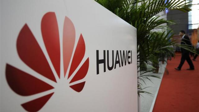 <b>Huawei se clasează pe locul 72 în topul Best Global Brands, cu un salt de 16 poziţii faţă de anul trecut</b>Topul Best Global Brands pe 2016 include compania Huawei pe locul 72 acum, firmă de origine chineză ce a urcat 16 poziții de anul trecut și până în prezent. Aflăm totodată și faptul că valoarea companiei este estimată la suma de 5.835 milioane de dolari