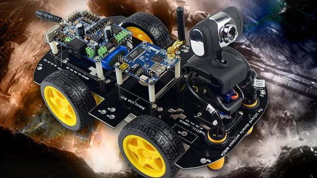 <b>Turul Magazinelor #40: scaun de gaming profesionist, un robot "periculos" şi Galaxy A7 (2016) la preţ redus</b>Dacă e weekend înseamnă că avem nişte ore în plus să facem shopping online şi nişte ore în plus să cutreierăm web-ul în căutare de oferte. Azi am găsit câteva jucării interesante şi o să vedeţi că unele dintre ele sunt "jucării profesioniste"..