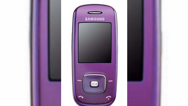 <b>Samsung SGH L600, un slider violet cu functii standard</b>Samsung SGH-L600 este un slider destul de trendy inclus in linia de noi telefoane pe care Samsung le va lansa in aceasta toamna. Puteti admira terminalul in imaginea urmatoare: Dotat cu feature-uri de baza, L600 incearca sa iasa in evidenta datorita...