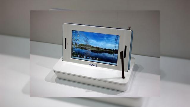 <b>Nani pentru Windows CE 6 de la Sophia Mobile</b>Nu vedem foarte des pe piata un terminal superdotat, ruland sistemul de operare Windows CE 6, cu atat mai putin unul cu un nume atat de ciudat ca "NANI". Admirati noul-venit in imaginea urmatoare: Conform listei oficiale de specificatii tehnice, care...