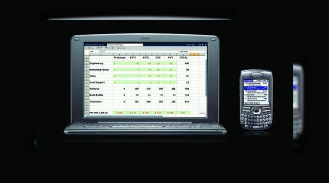 <b>Noi detalii despre Palm Foleo, vesti proaste?!</b>Palm Foleo, terminalul pe jumatate laptop, in care producatorul si-a pus toate sperantele a fost primit destul de prost de public, dar poate ca dupa noile specificatii tehnice dezvaluite, parerea generala se va schimba. Avem de-a face un terminal ce...